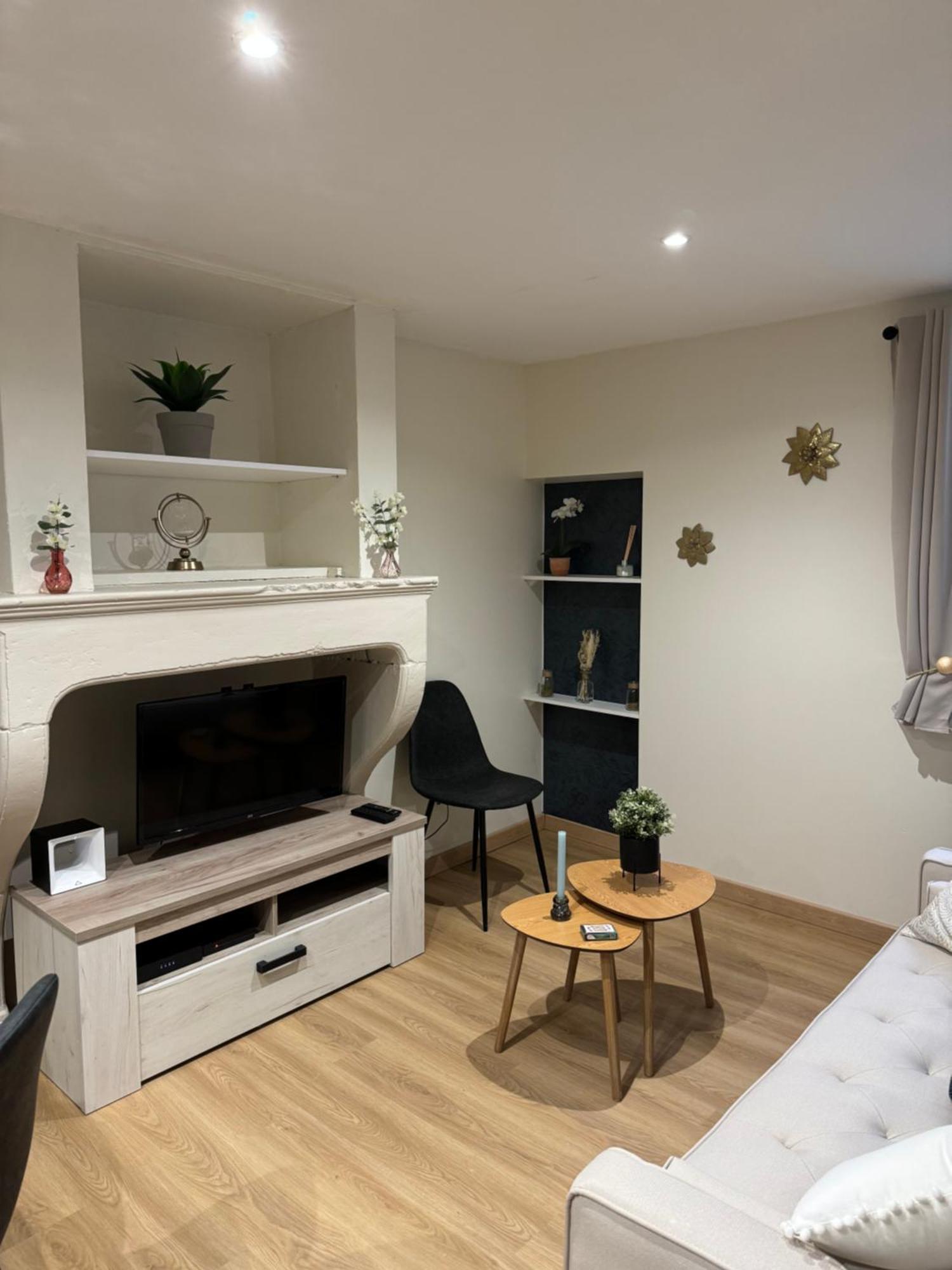 Nancy Blue Stan Apartment Luaran gambar